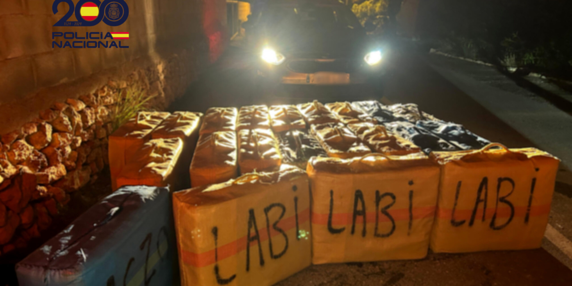 Detingut un grup criminal amb 21 fardells d’haixix que tenien la base a l’Ametlla de Mar