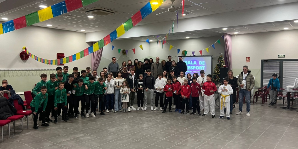 La Rapitenca perd (1-3) davant un bon Vilanova, líder de la Lliga Elit