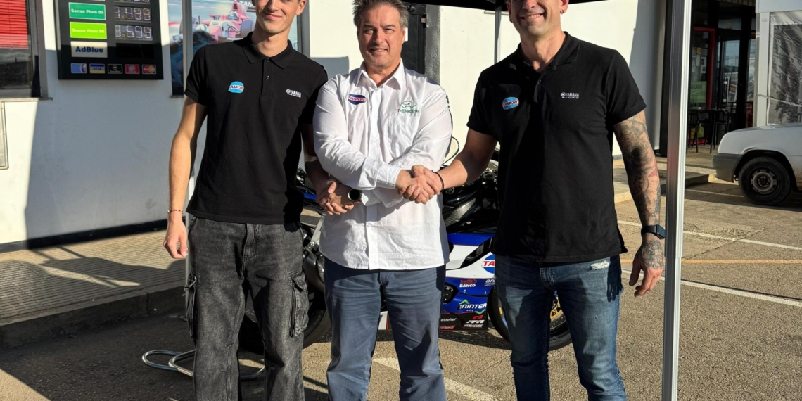El jove pilot casenc Íker Garcia signa la renovació amb GV Racing i amb Tamoil per al 2025