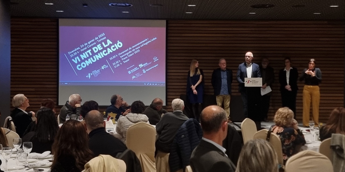 La VI Nit de la Comunicació reconeix la trajectòria dels periodistes de les Terres de l’Ebre