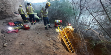 Rescaten una dona que havia caigut en un pou d’uns set metres de fondària a Benissanet