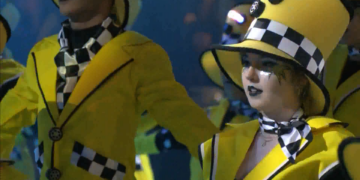 Milers de persones omplen Deltebre d’alegria, música i dansa amb la Rua de Carnaval