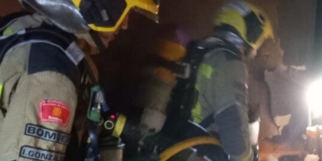 Una persona ferida en l’incendi d’un habitatge a Tortosa