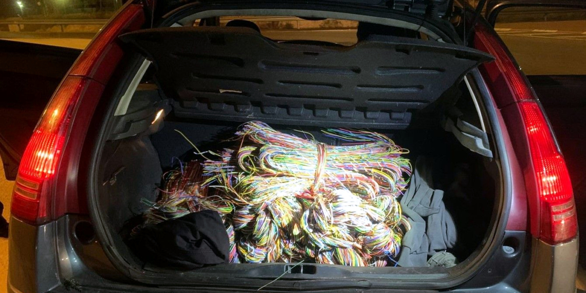 Dos detinguts a Móra d’Ebre amb 300 quilos de cable de coure amagats al maleter del cotxe