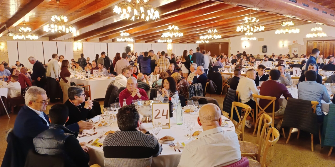 Aficionats i ramaders reivindiquen la defensa de la tradició dels bous en la XI Gala Taurina