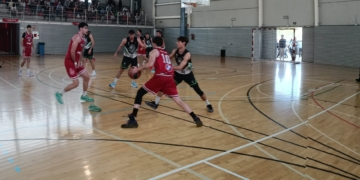 El CB Cantaires-Tortosa perd (80-93) contra el Ploms Salle Reus i encara no ascendeix