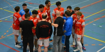 El CB Cantaires-Tortosa perd (70-56) a Gelida i encara no assegura l’ascens