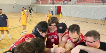 Jordi Adell seguirà a la banqueta del sènior masculí del CB Cantaires-Tortosa la propera temporada