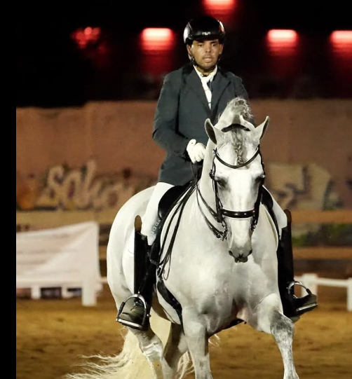 El genet aldeà Josep Paulino aconsegueix un títol històric amb una egua