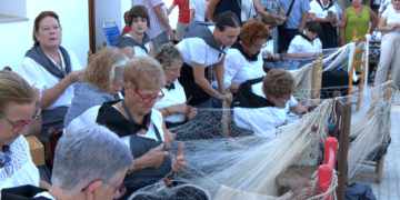 Les Cases d’Alcanar reivindiquen el paper de les remendadores en una nova edició de “Dones i Mar”
