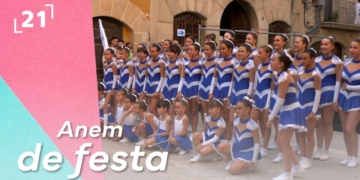 Cercavila amb els tradicionals canyissos a Vilalba dels Arcs