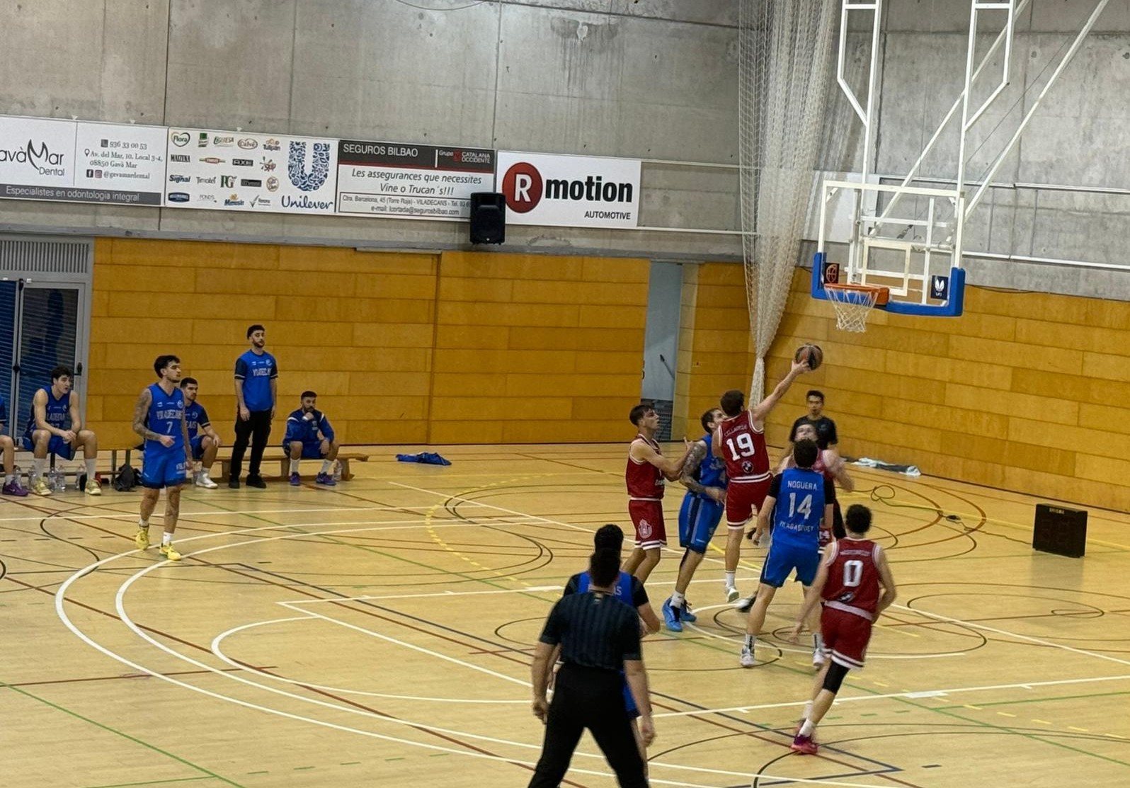 El CB Cantaires-Tortosa supera (85-66) el Valls i suma la primera victòria en lliga