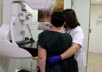 La URV desenvolupa un model d’intel·ligència artificial per millorar la predicció de recurrència del càncer de mama