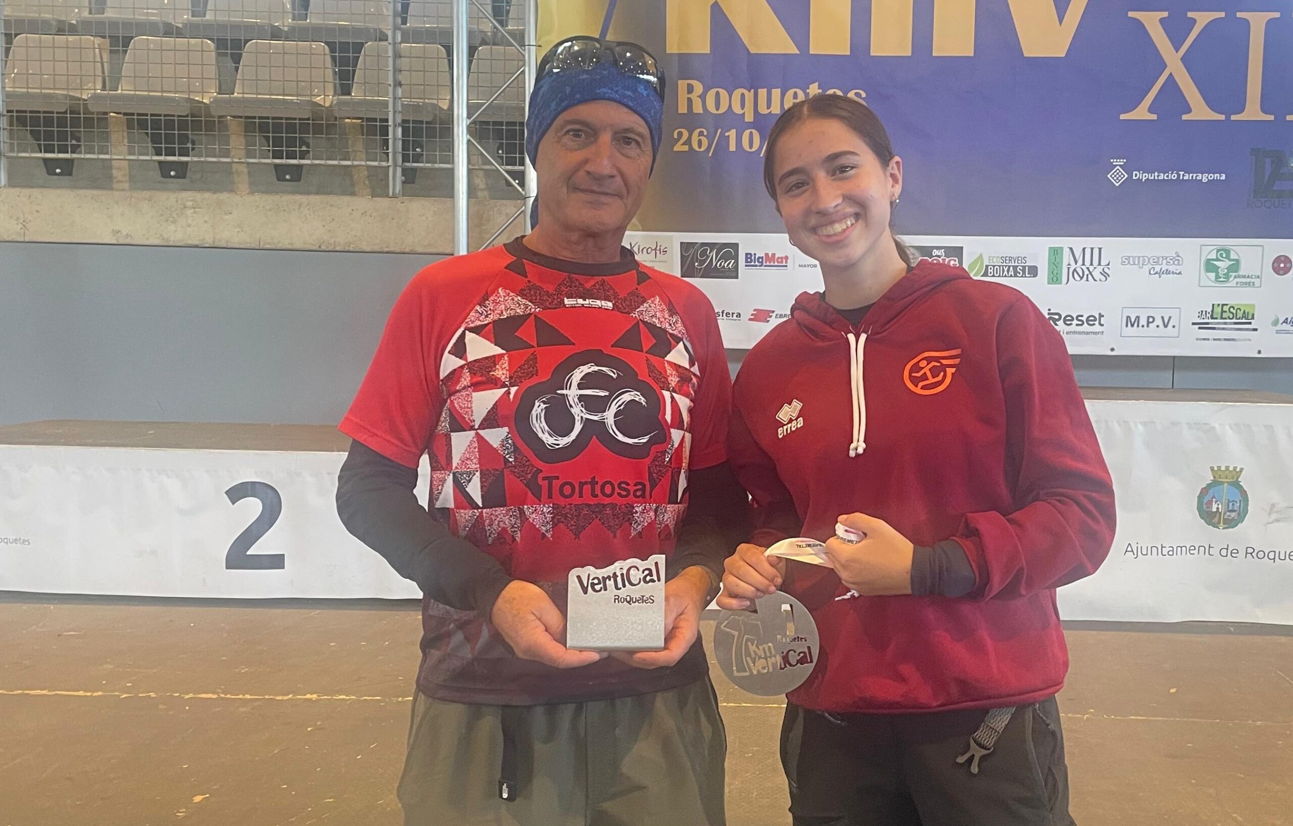 Cent participants competeixen a la prova absoluta del Kilòmetre Vertical de Roquetes