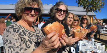 La Festa de la Clotxa compleix 20 anys a Flix com a referent turístic a la comarca