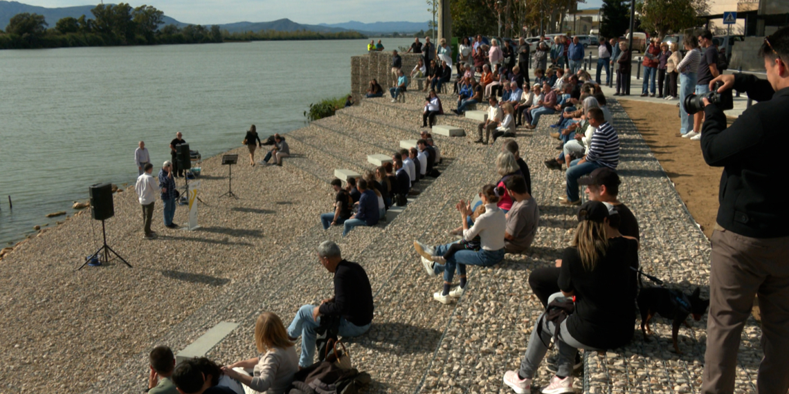 Deltebre reforça la connexió amb el front fluvial amb el nou Balcó dels Mirons