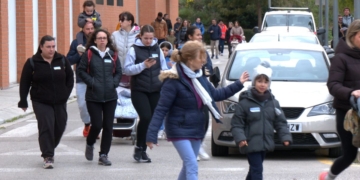 Més de 200 persones participen a la caminada solidària de Tortosa en suport a La Marató de TV3