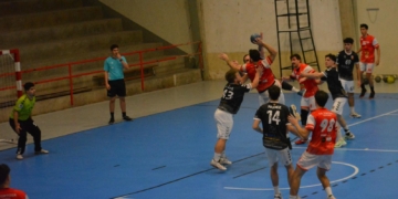 El CE Tortosa aconsegueix un gran triomf    (31-33) davant el Sant Andreu B
