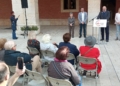 Tortosa homenatja l’alcalde republicà Josep Rodríguez amb una llamborda a les portes de l’Ajuntament