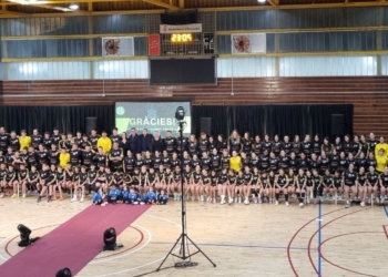L’Handbol Amposta presenta els seus setze equips per aquesta temporada