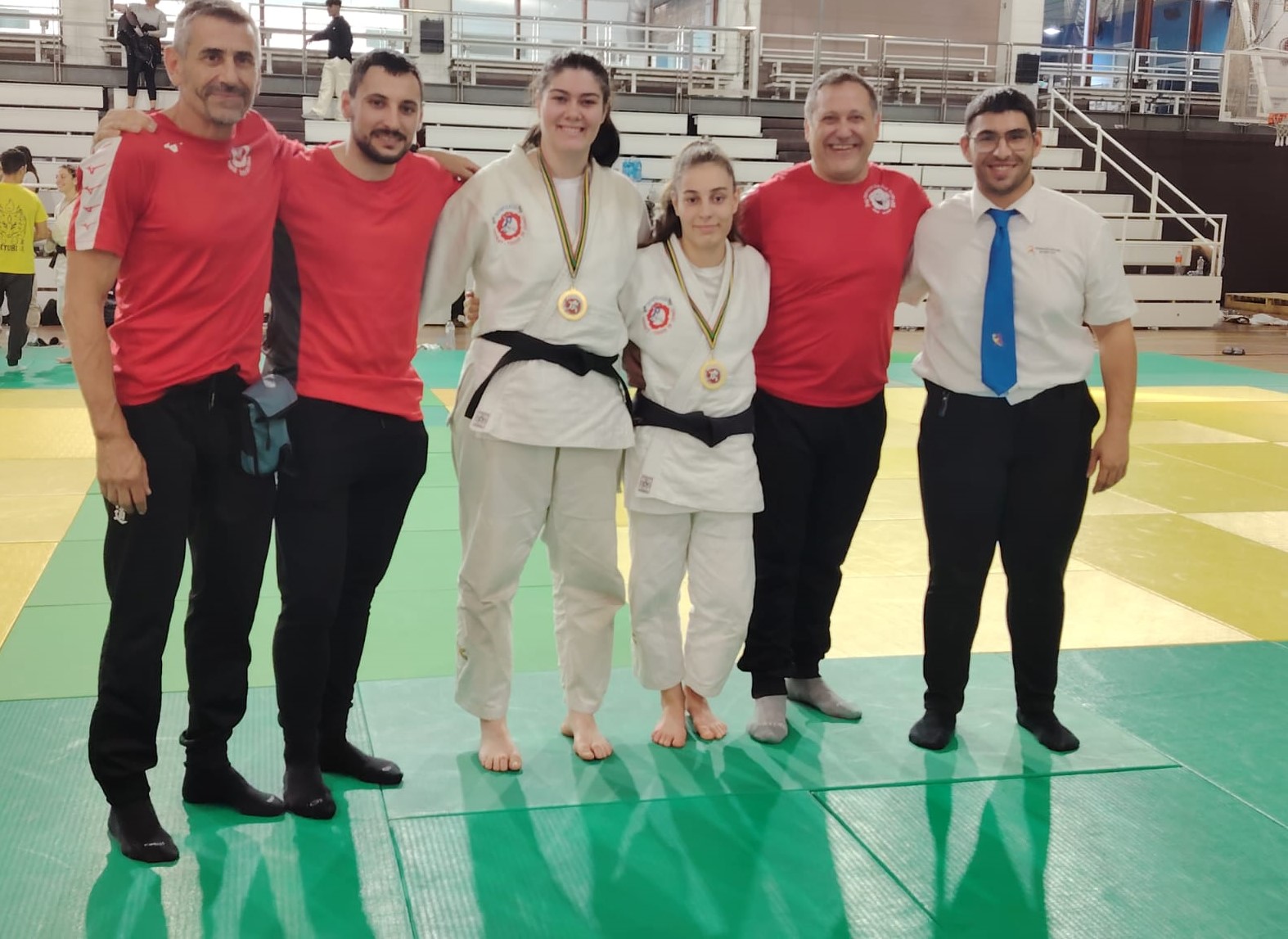 Ainoha Martín i Natàlia Penas guanyen el bitllet per a competir a l’Estatal de judo