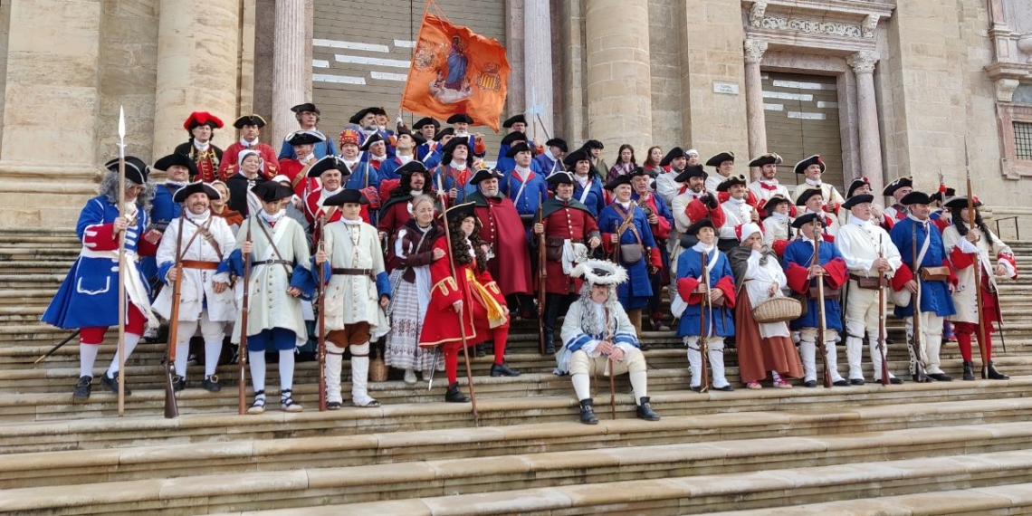 Tortosa reviu el Setge de 1708 amb prop de 100 recreadors de nou grups històrics
