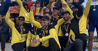 L’equip veterà masculí del Xino-Xano de Deltebre guanya el Campionat de Catalunya de llagut català