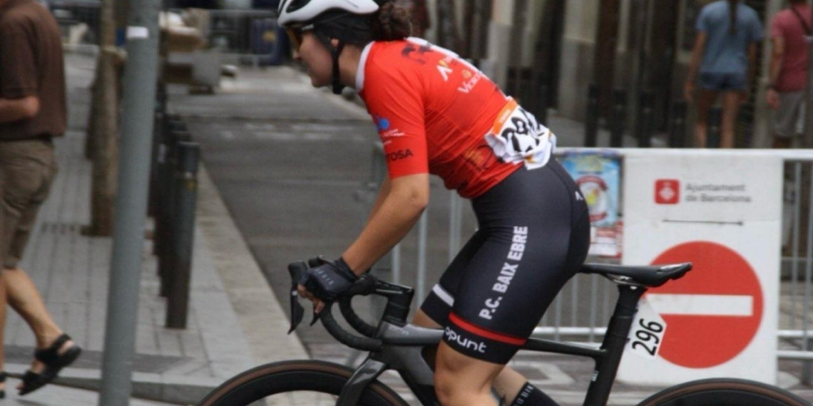 Mar Pinyol, de la Penya Ciclista Baix Ebre, es prepara per competir a la Copa Catalana i la Copa d’Espanya