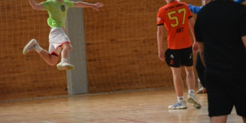 El CE Tortosa, tot i les baixes, situat a la part alta de la taula classificatòria