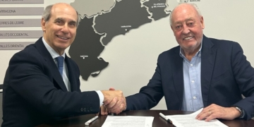 La Federació Catalana de Futbol i l’Associació Contra el Càncer a Catalunya signen un conveni