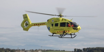 Un helicòpter del SEM té un incident amb un cablejat elèctric quan es dirigia a atendre un ciclista atropellat a la Ribera d’Ebre