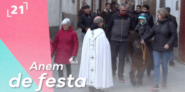 Festes de Sant Antoni a Ascó. Tres tombs i missa en honor a Sant Antoni.