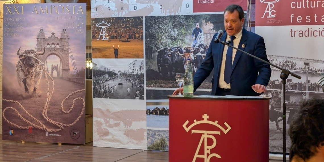 Els taurins ebrencs treuen pit d’una gala de premis amb gran afluència i amb suport del conseller Ordeig