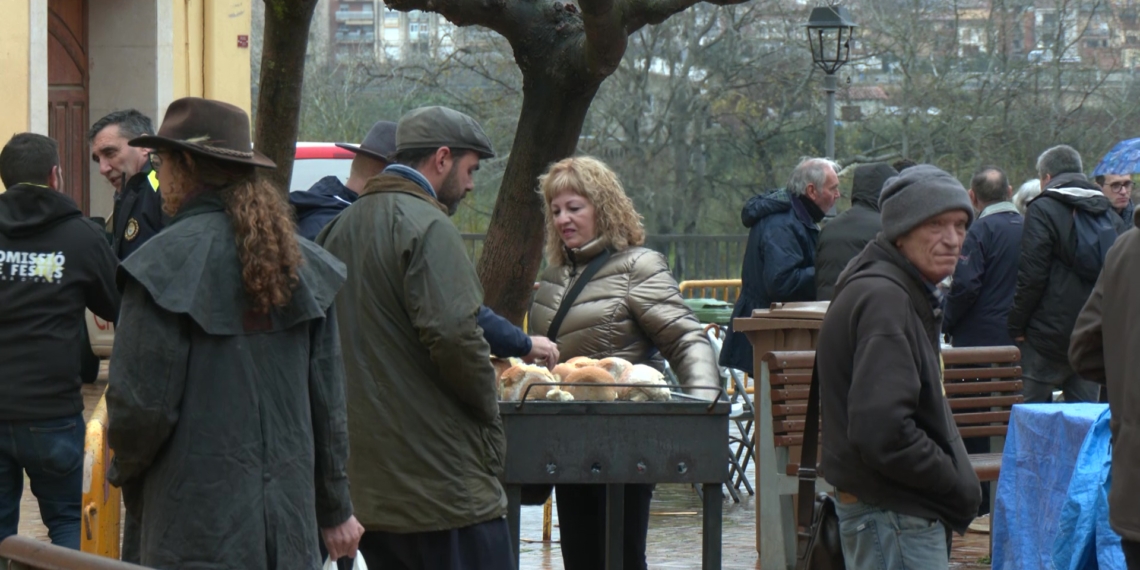 Móra d’Ebre celebra un Sant Antoni amb bona resposta tot i el mal temps i el cancel·lament d’alguns actes