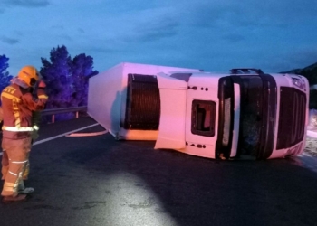 Reobre l’AP-7 a l’Hospitalet de l’Infant i es restableix el trànsit de camions i trens pel vent