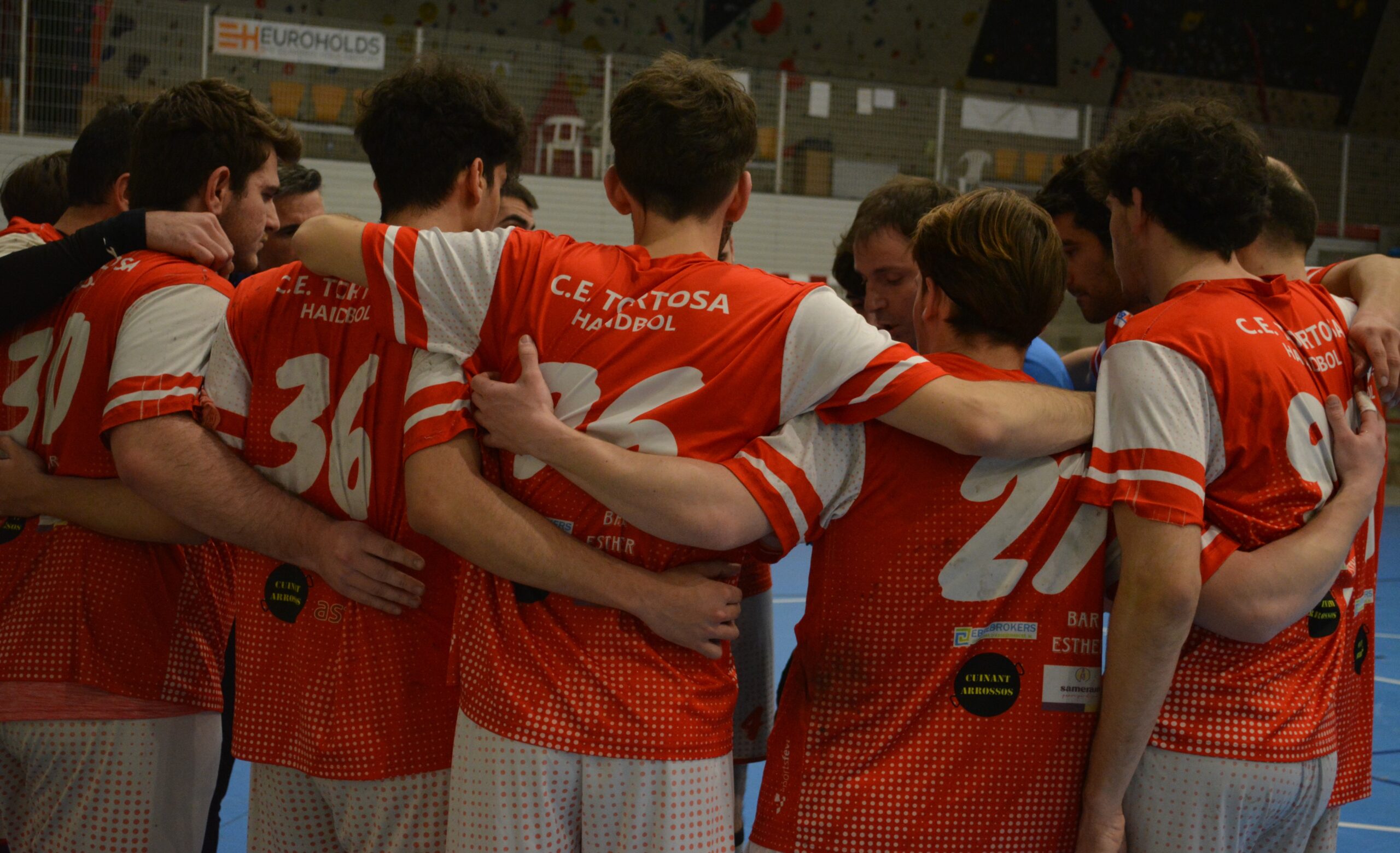 Gran victòria del sènior masculí del CE Tortosa davant l’Handbol Molins
