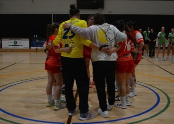 Derrota del sènior femení del CE Tortosa davant el Claret-Gràcia per 26-30