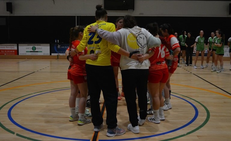 Derrota del sènior femení del CE Tortosa davant el Claret-Gràcia per 26-30