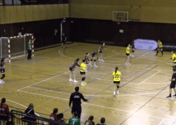 L’Handbol Amposta acaba sisè la primera fase i jugarà per eludir el descens