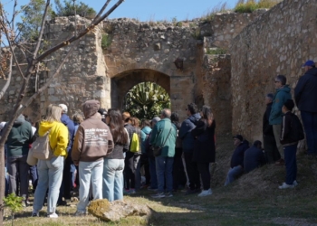 Tortosa estrenar el nou circuit verd de les muralles amb una caminada popular
