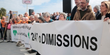 Mig miler de persones es concentren per exigir una atenció continuada de l’ictus a Tarragona