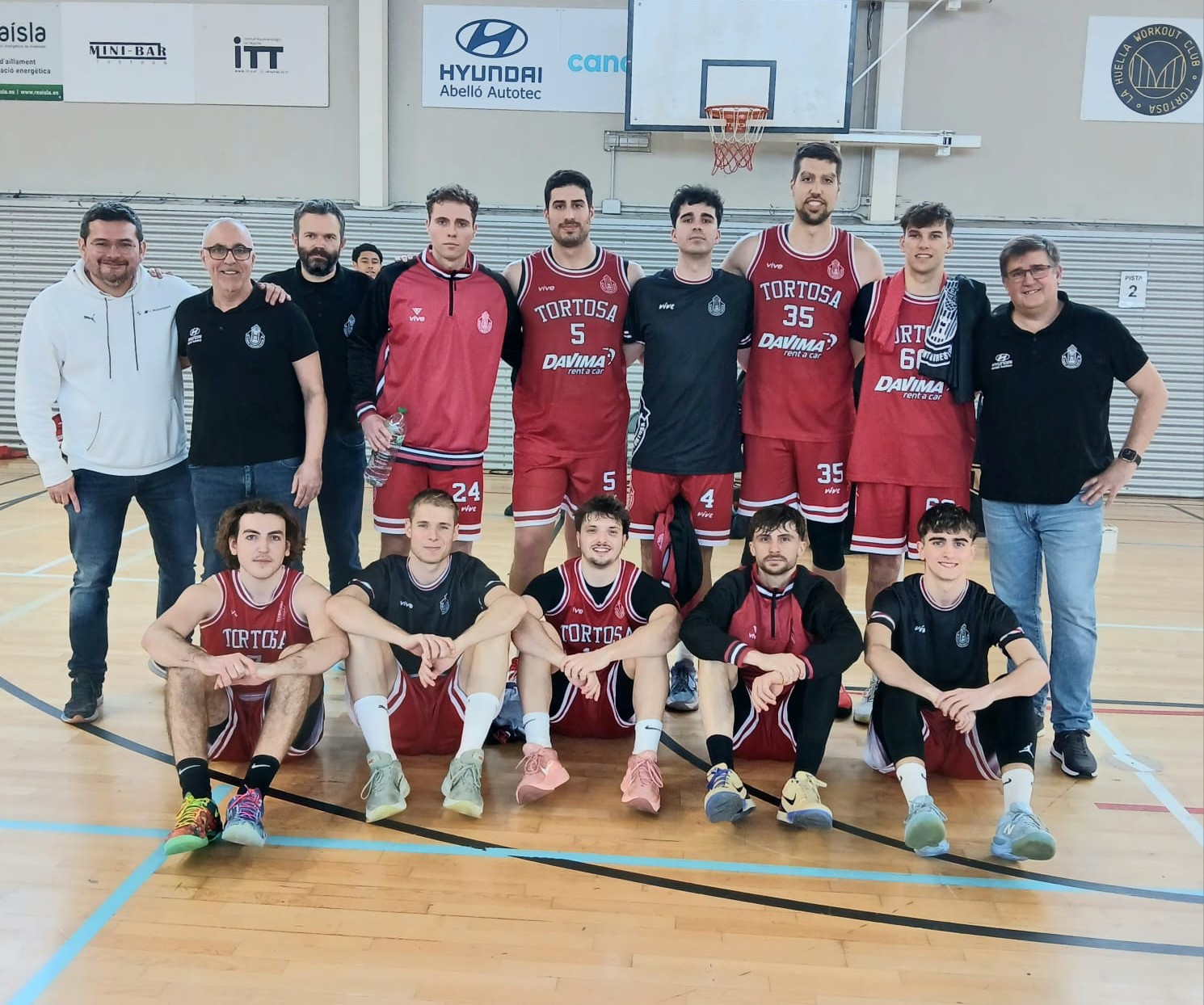 Cantaires firma dues victòries davant Els Monjos i el Viladecans i ja és segon a la taula