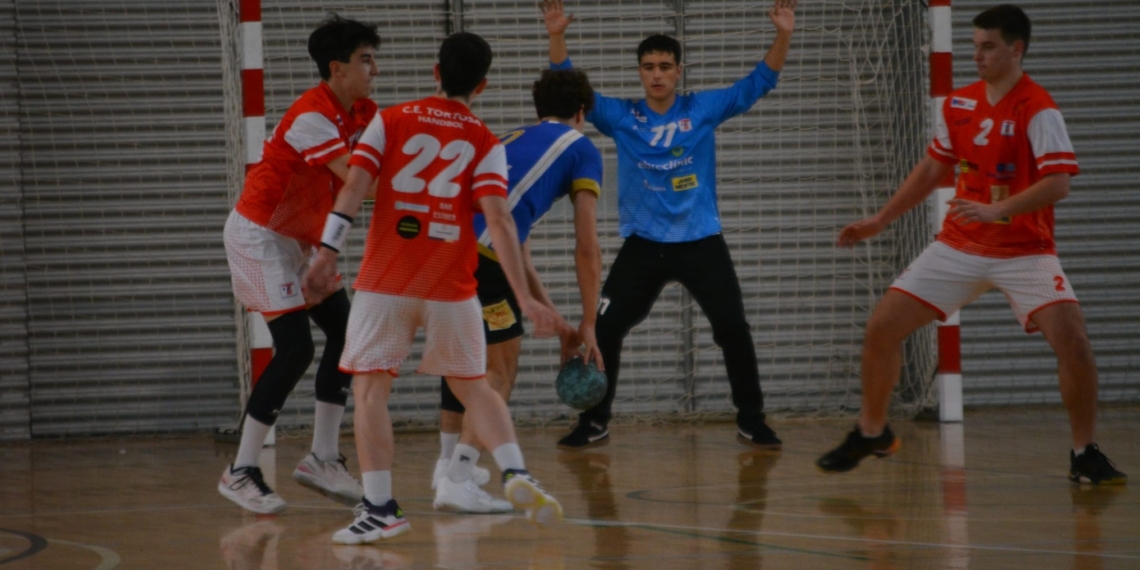 Derrota (24-27) del CE Tortosa contra el Gavà B a la Segona Catalana