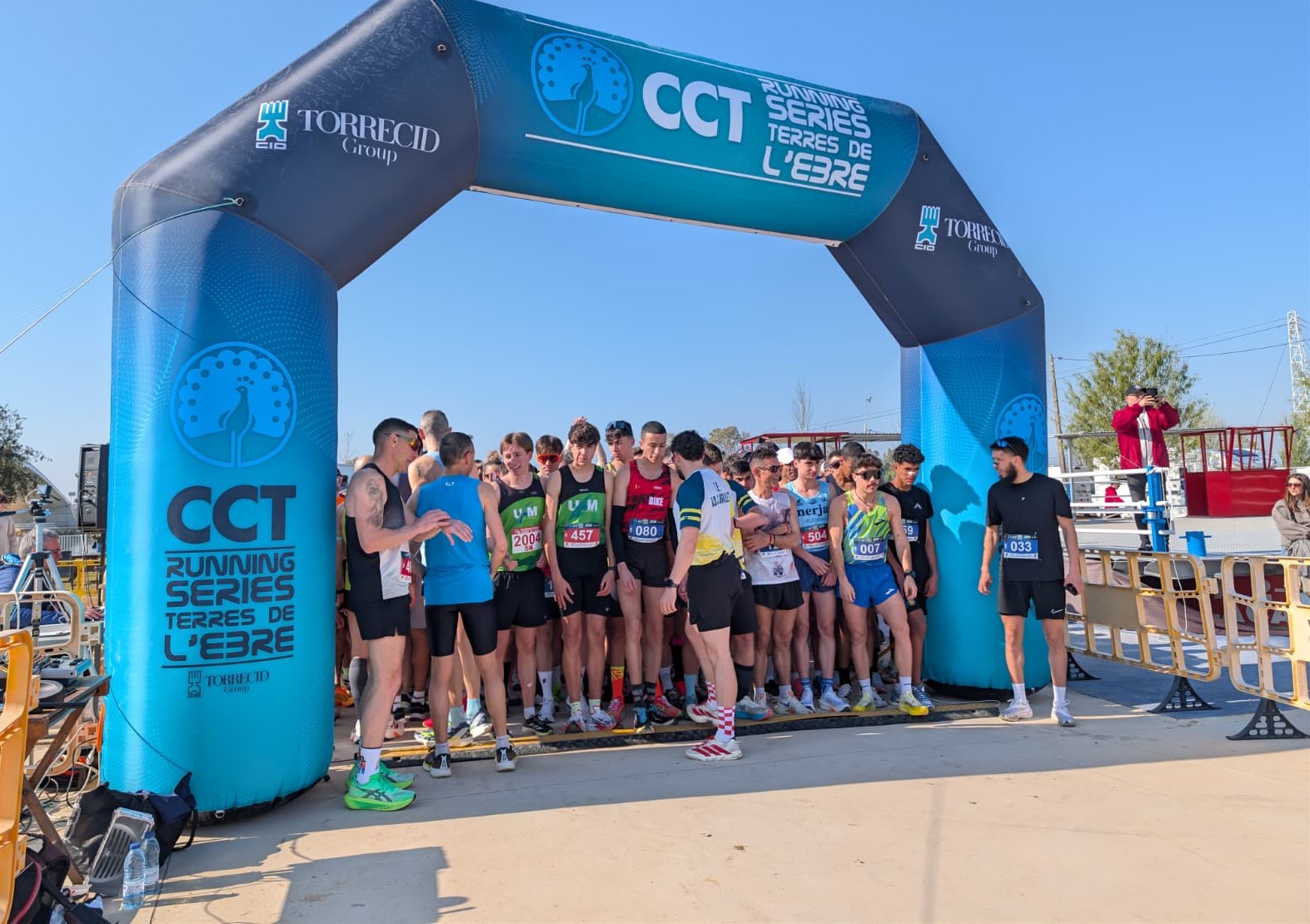 Pau Nacenta i Sandra Vidiella guanyen els 10 quilòmetres de la Cursa del Pont de Deltebre