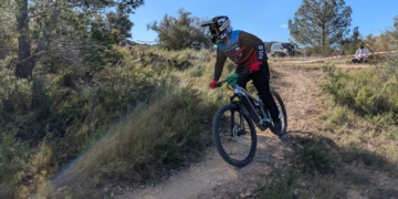 Juan Gabriel Torralba i Mar Soler guanyen el vuitè EnduBítem