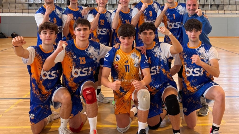 El juvenil masculí del Volei Roquetes assegura la presència als Campionats d’Espanya
