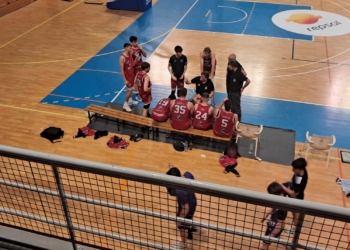 Gran victòria (60-73) del CB Cantaires-Tortosa a la pista del potent CBT