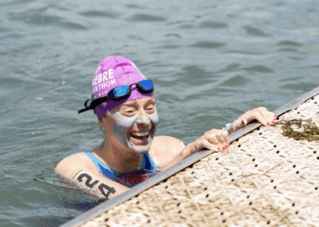 L’UltraEbre Swim Marathon s’associa amb la Fundació Healthy Seas per promoure la consciència sobre els oceans