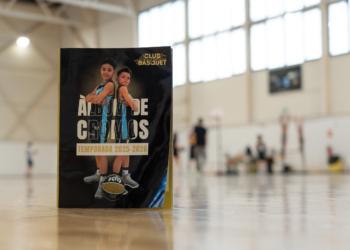 Passió pels cromos al Club Bàsquet Amposta