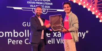 Pere Carbonell guanya el XXXVIII Premi Literari Vila d’Ascó amb la novel·la ‘Bombolles de xampany’